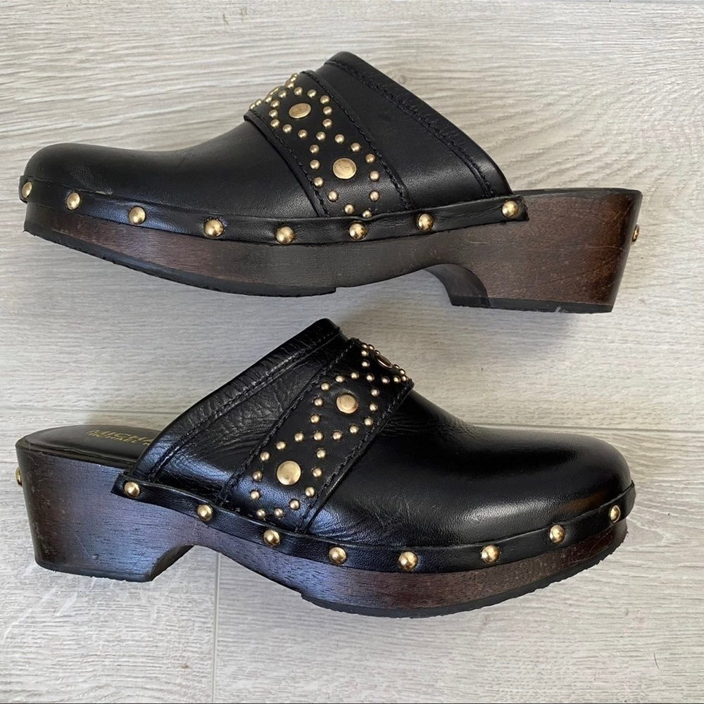 Michael kors Black Slides Platform studded clogs. Size 6M